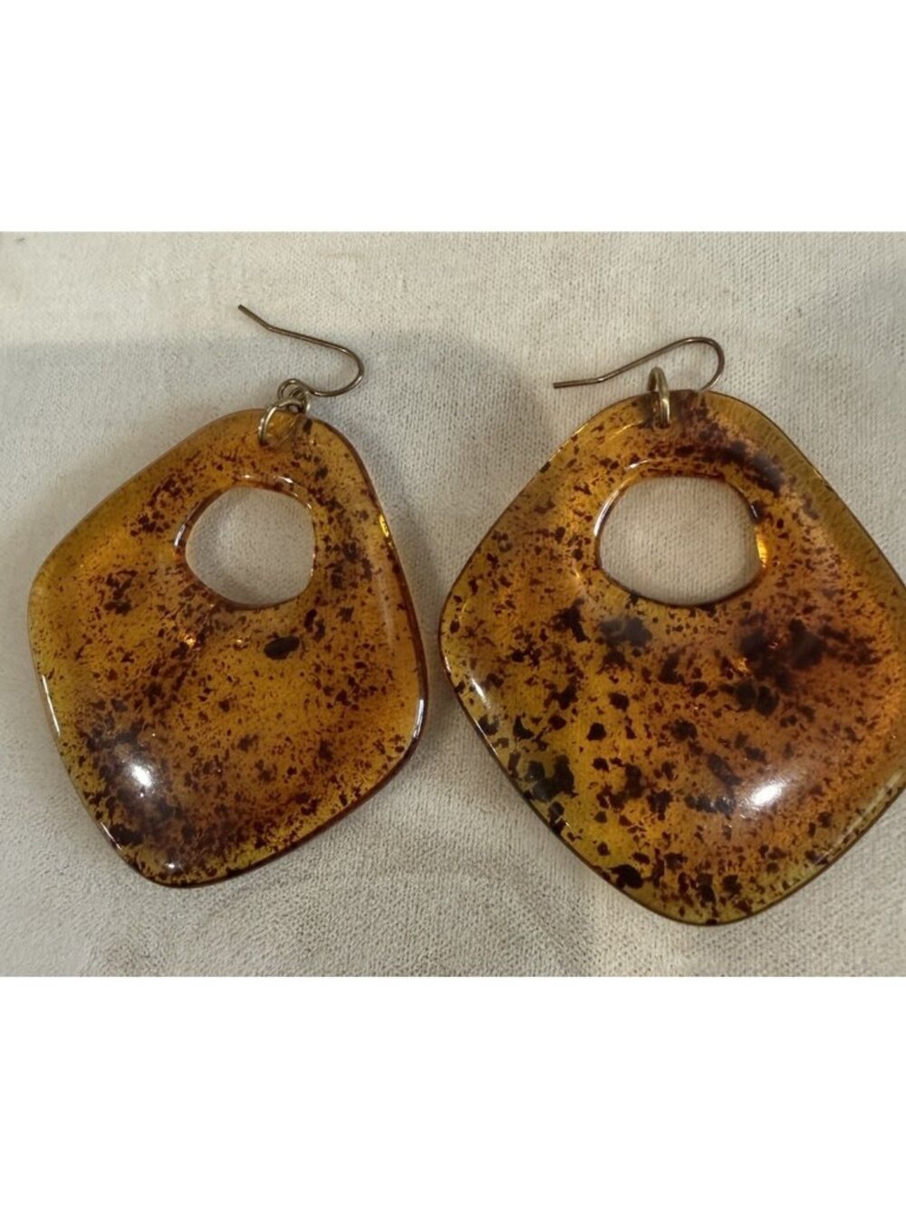 Vintage Mid Century Honey Amber /Lucite Hoop Pierced Earrings Dangle